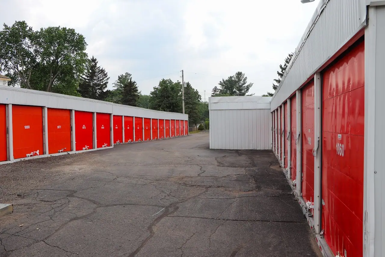Self-Storage at U-Haul, RV storage in Lansing