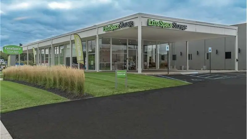 Extra Space Storage, RV storage in Lansing