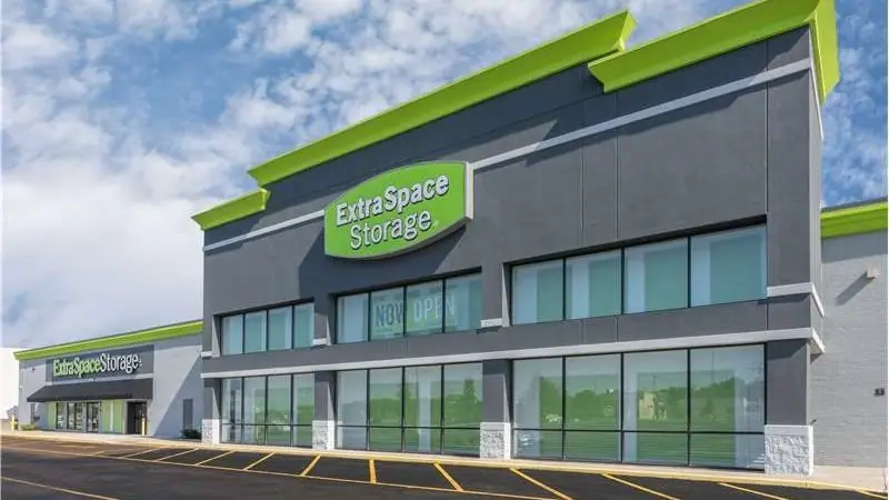 Extra Space Storage, RV storage in Youngstown