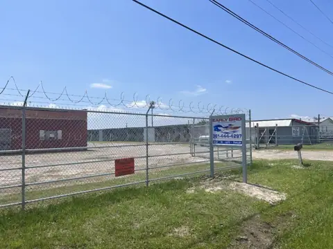Early Bird Boat Barns & RV Storage photo 2