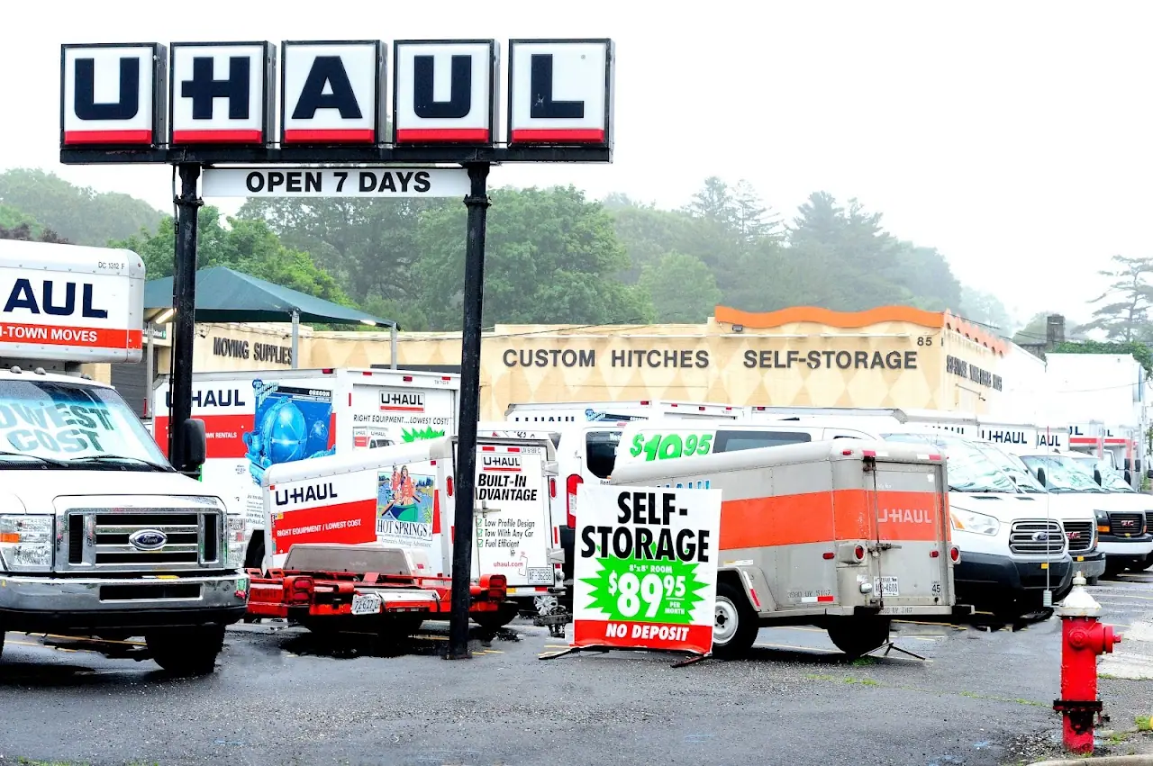 Self-Storage at U-Haul, RV storage in Huntington Station