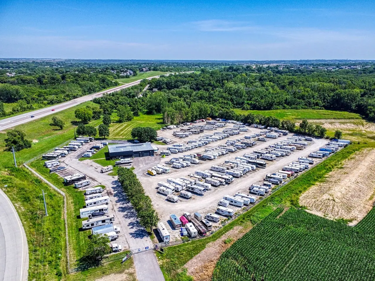 RecNation RV & Boat Storage, RV storage in Shawnee