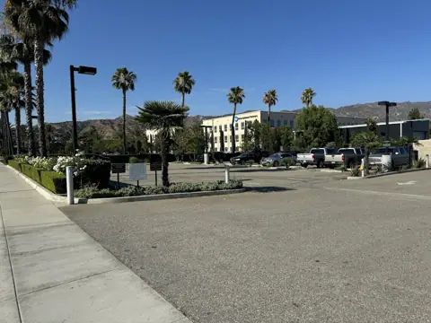 Hollywood Way Vehicle Storage photo 2