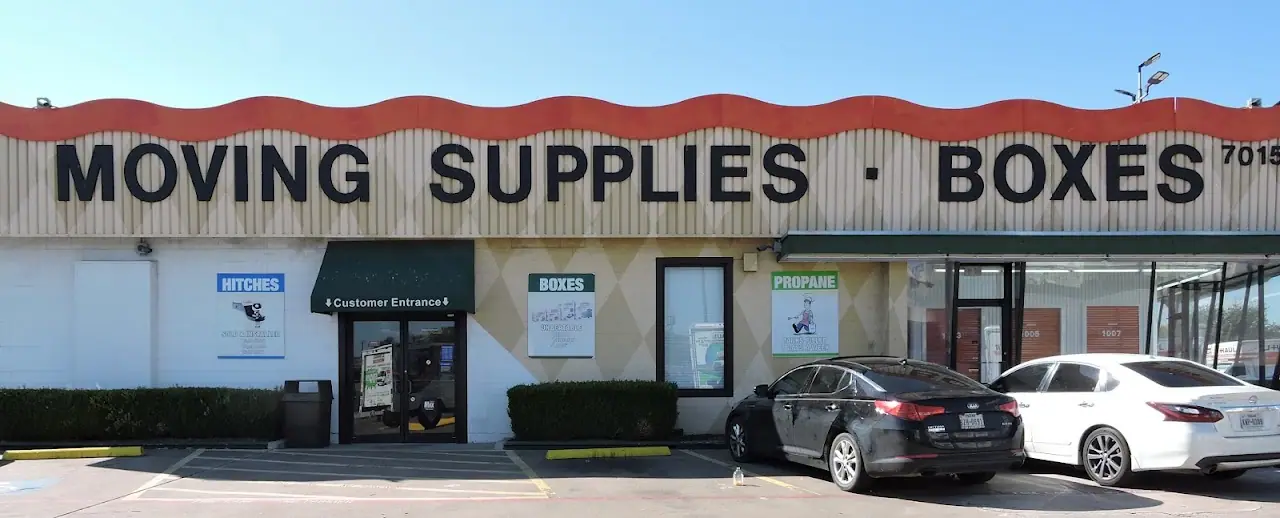 Self-Storage at U-Haul, RV storage in Dallas