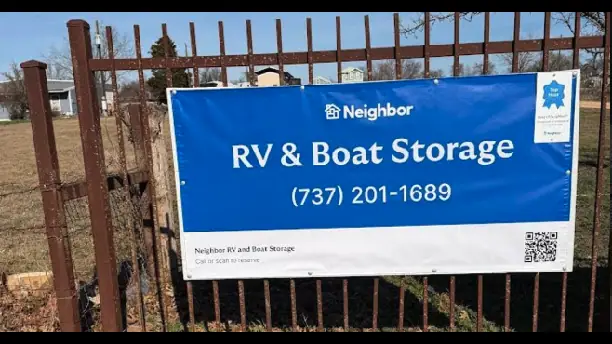 Neighbor RV and Boat Storage, RV storage in Elgin