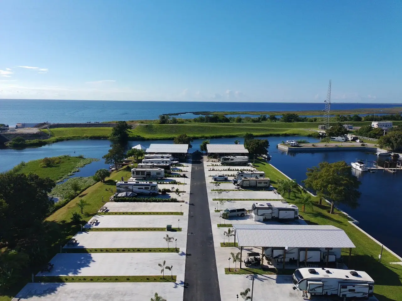 Taylor Creek RV Resort, RV storage in Okeechobee