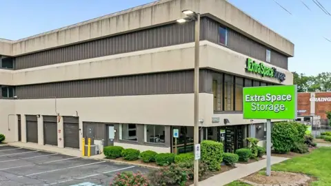 Extra Space Storage in Clifton, NJ