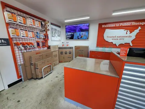 Public Storage photo 3