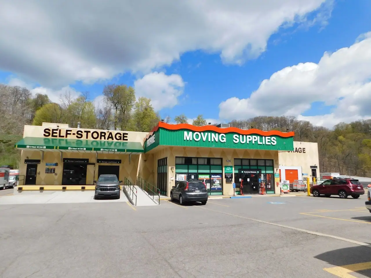 Self-Storage at U-Haul, RV storage in Moon Township