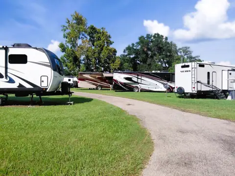 Lakeside Travel RV Park photo 2