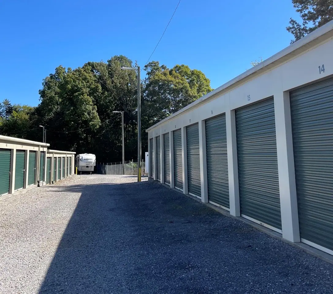 Volunteer Storage Chapman, RV storage in Seymour