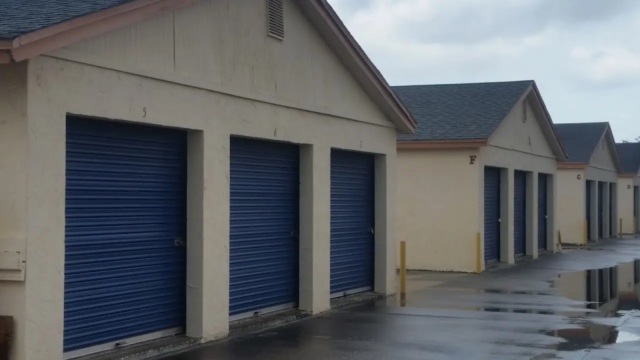 Affordable Secure Storage - Hudson, RV storage in Hudson