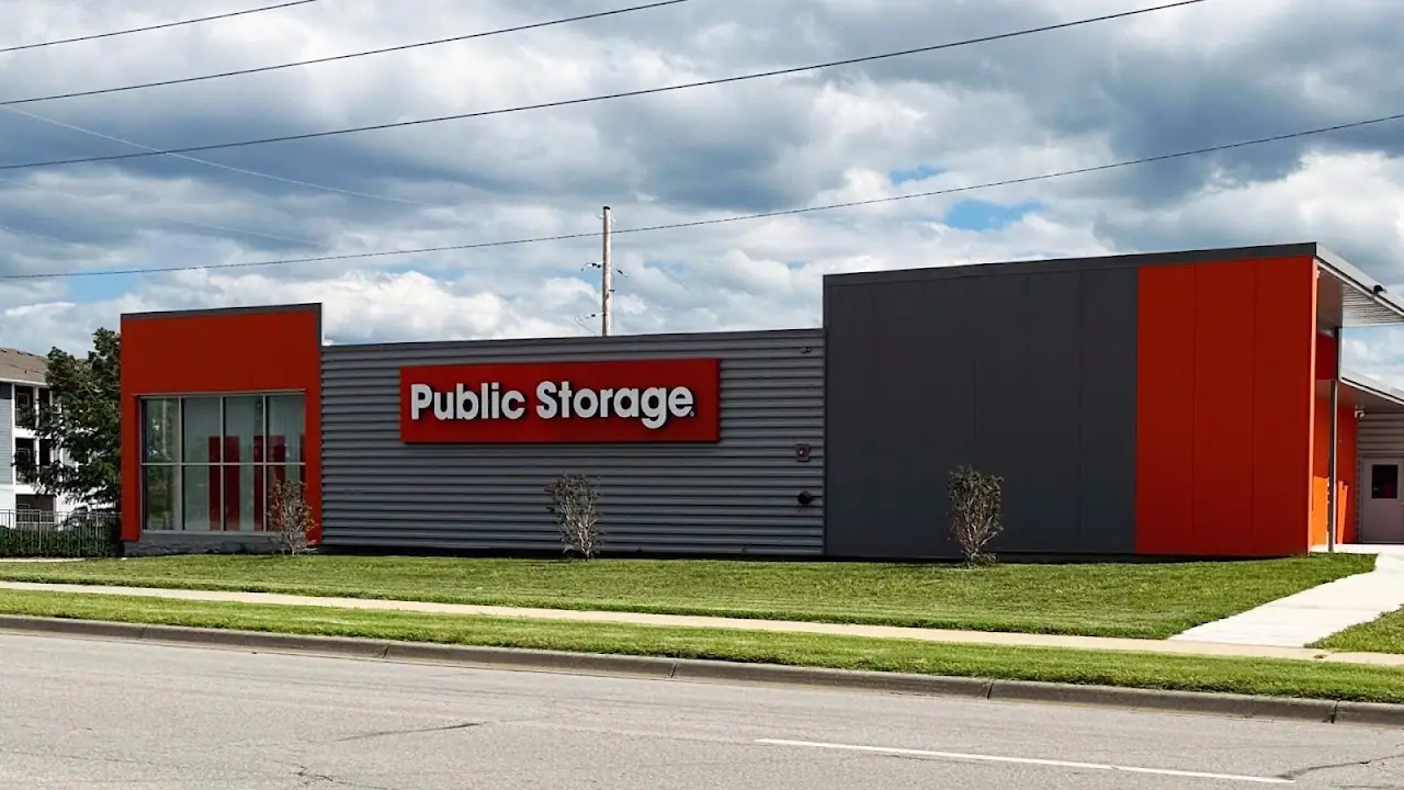 Public Storage, RV storage in Lawrence
