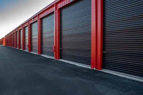 Hurricane Hole Storage in Holly Ridge, NC