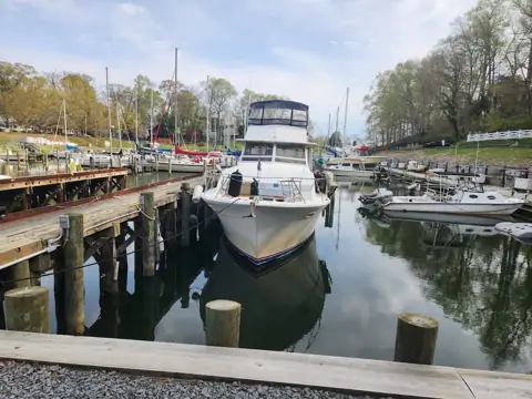 Flag Harbor Boatyard & Marina photo 3