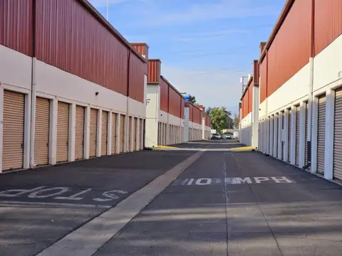 Security Public Storage photo 2