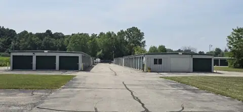 Lock Tight Storage - Saginaw photo 2