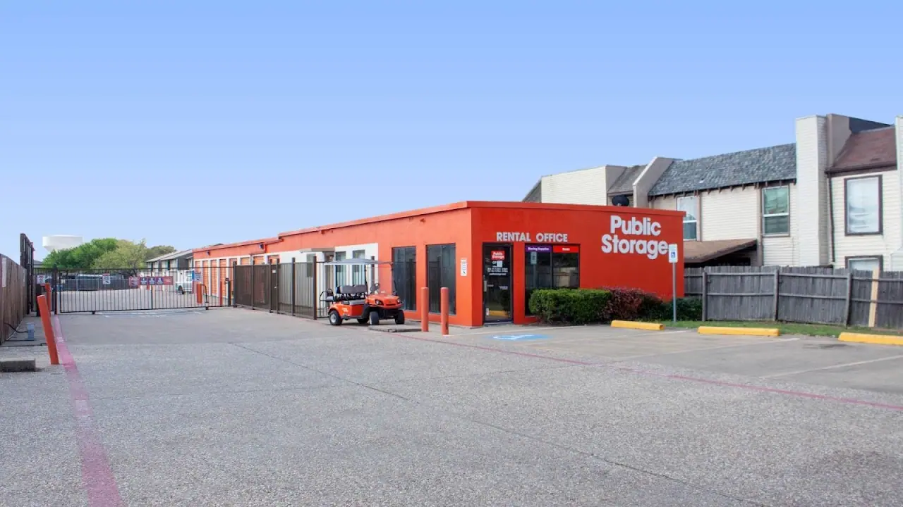 Public Storage, RV storage in Dallas