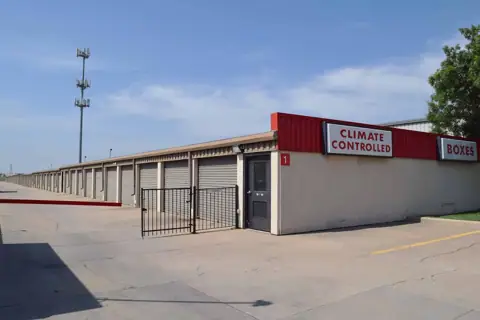 U-Stor West Central photo 2