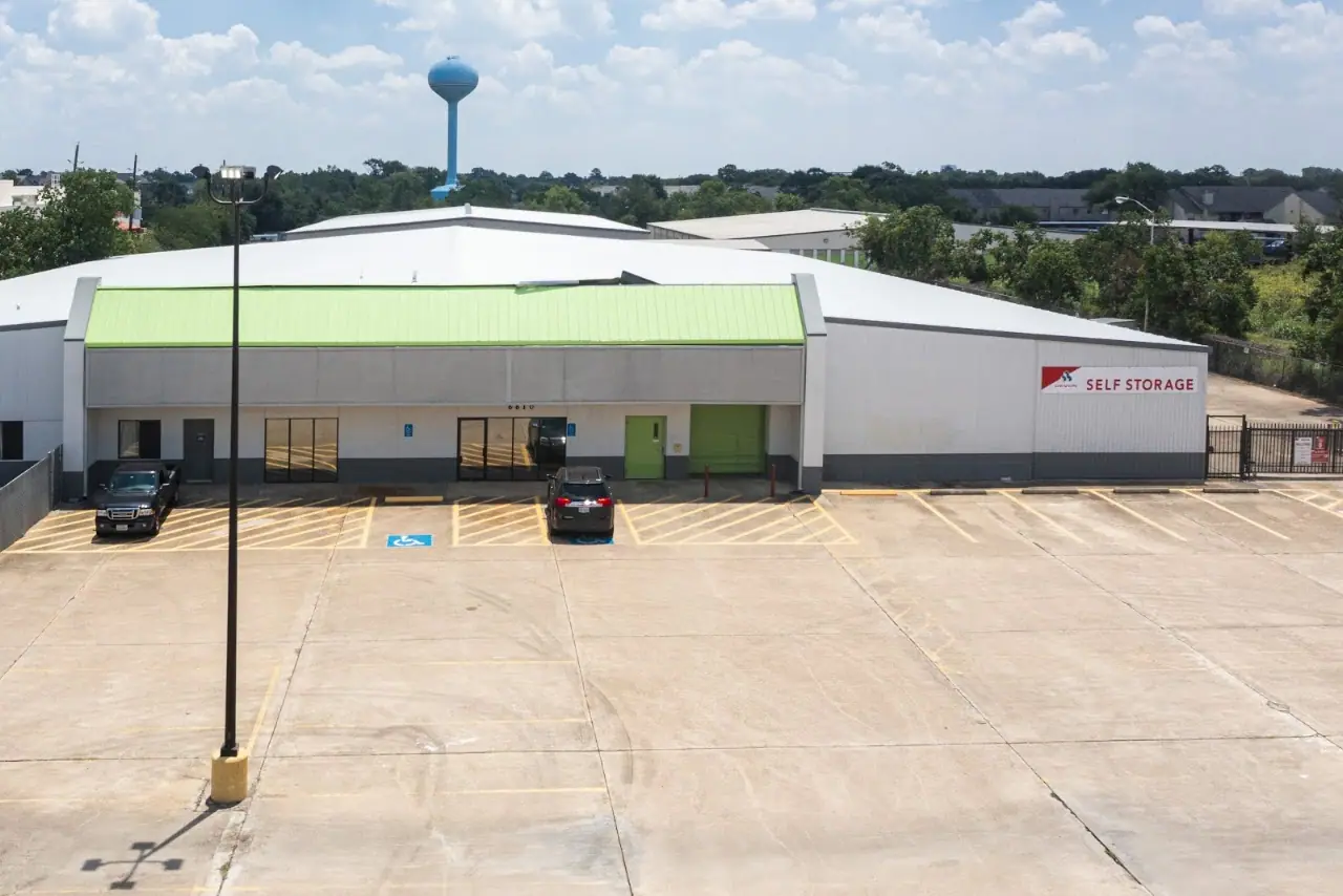 Devon Self Storage Houston, Texas, RV storage in Houston