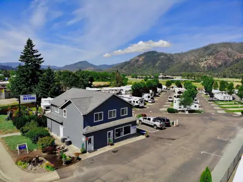 Tri City RV Park in Myrtle Creek, OR