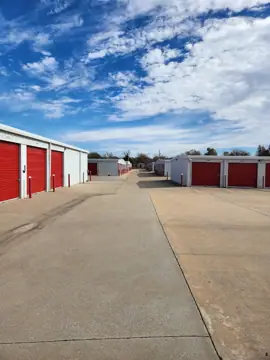 Overflow Garage photo 2