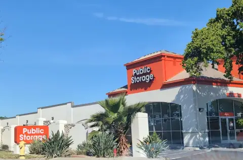 Public Storage photo 3
