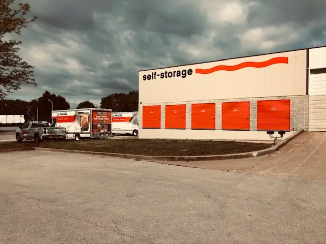 Self-Storage at U-Haul, RV storage in Lexington