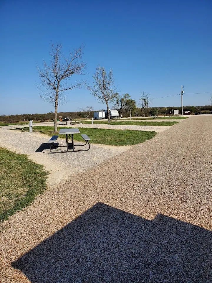 Lonesome Dove RV Park and Camp ( Stephenville, Tx), RV storage in Stephenville