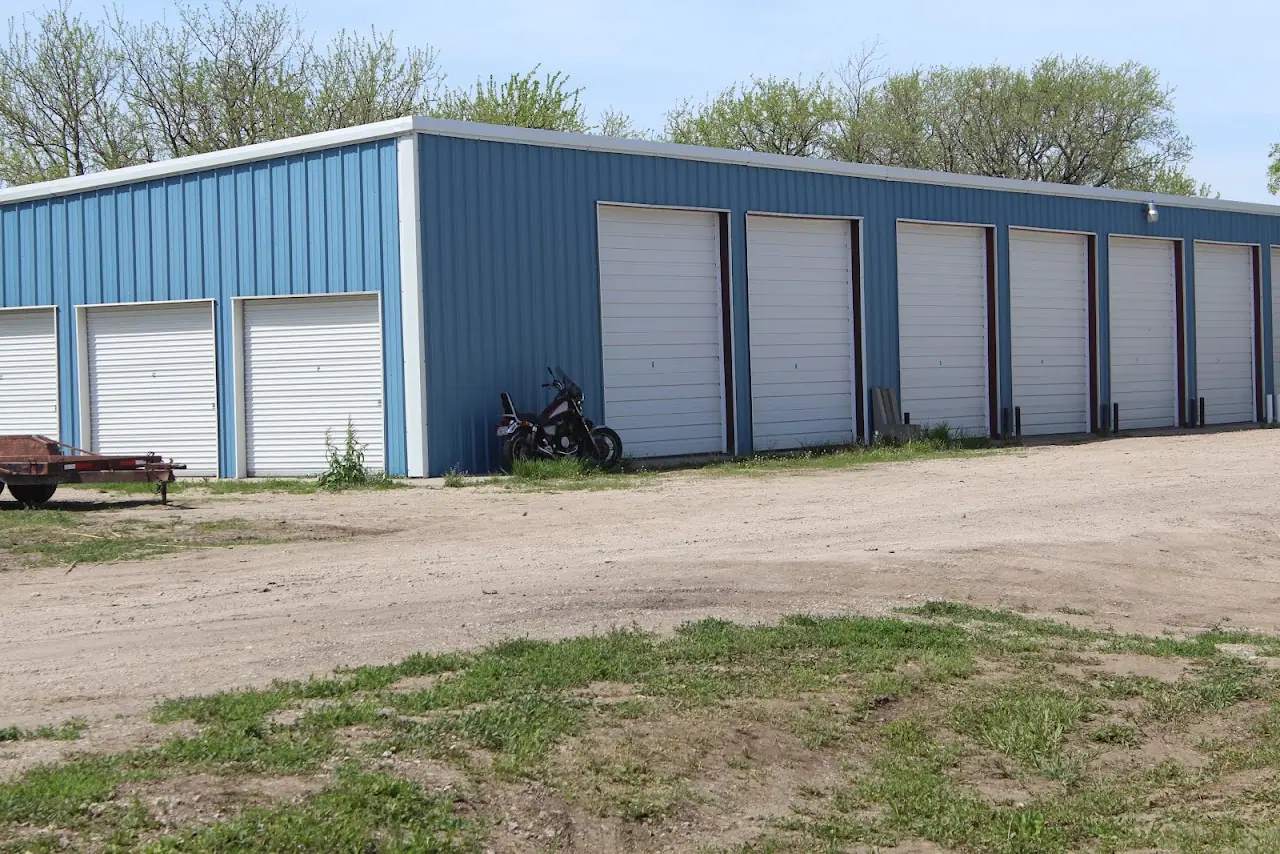 West Place, RV storage in Cawker City