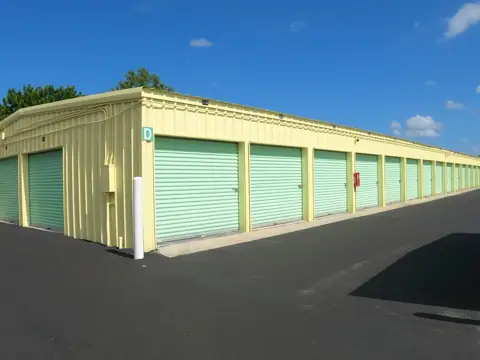 Beachside Storage & Business in Indian Harbour Beach, FL