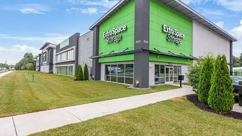 Extra Space Storage, RV storage in Louisville