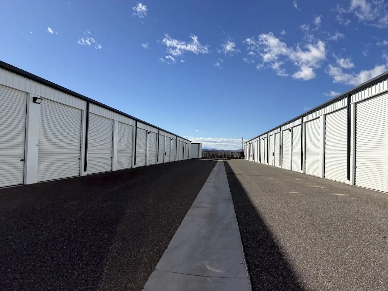 Sand Cove Storage, RV storage in Hurricane