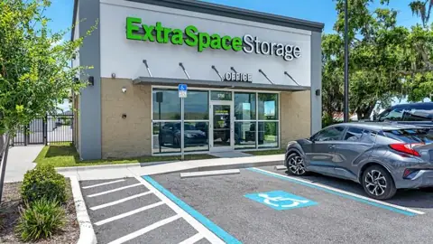 Extra Space Storage in Sarasota, FL