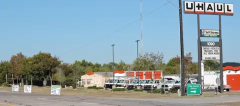 Self-Storage at U-Haul in Cedar Hill, TX