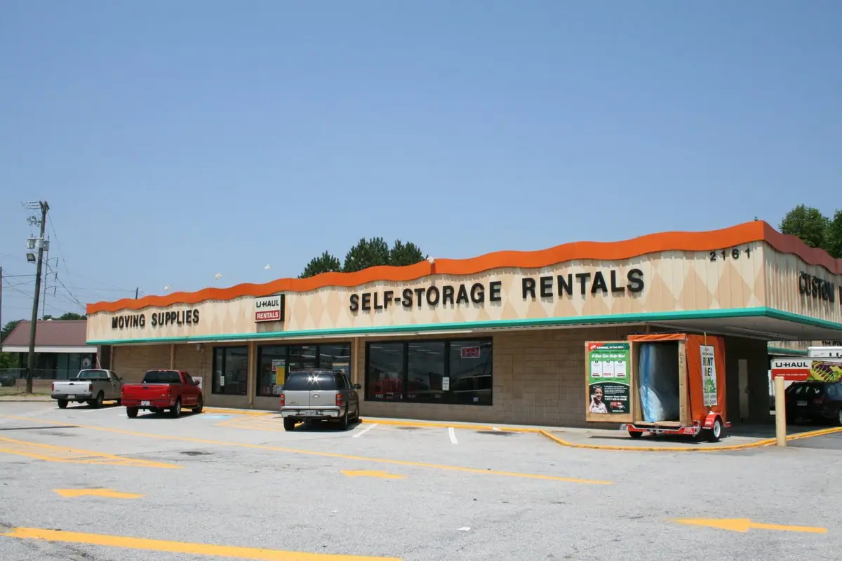 Self-Storage at U-Haul, RV storage in Snellville