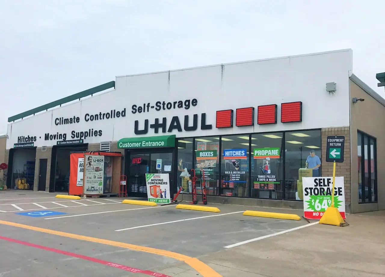 Self-Storage at U-Haul, RV storage in McKinney