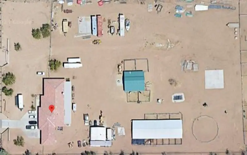 3rd Ave RV & Car Storage, RV storage in Hesperia