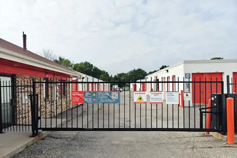 Public Storage photo 2