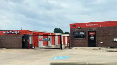 Public Storage in Kennedale, TX