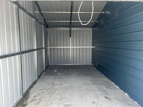 K & R Storage photo 3