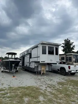 Quest RV & Boat Storage photo 2