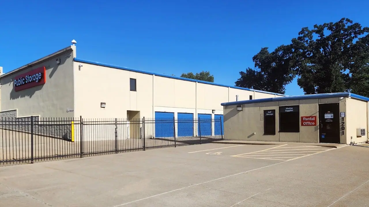 Public Storage, RV storage in Kansas City