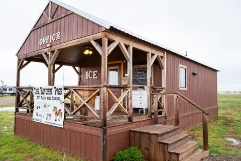 The Hitchin Post RV & Cabins in Plainview, TX
