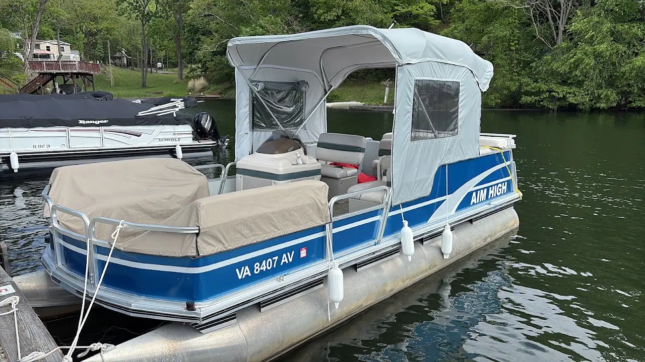 Claytor Lake Boatel, RV storage in Dublin