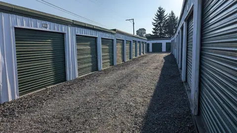 Express Storage-River Road photo 2