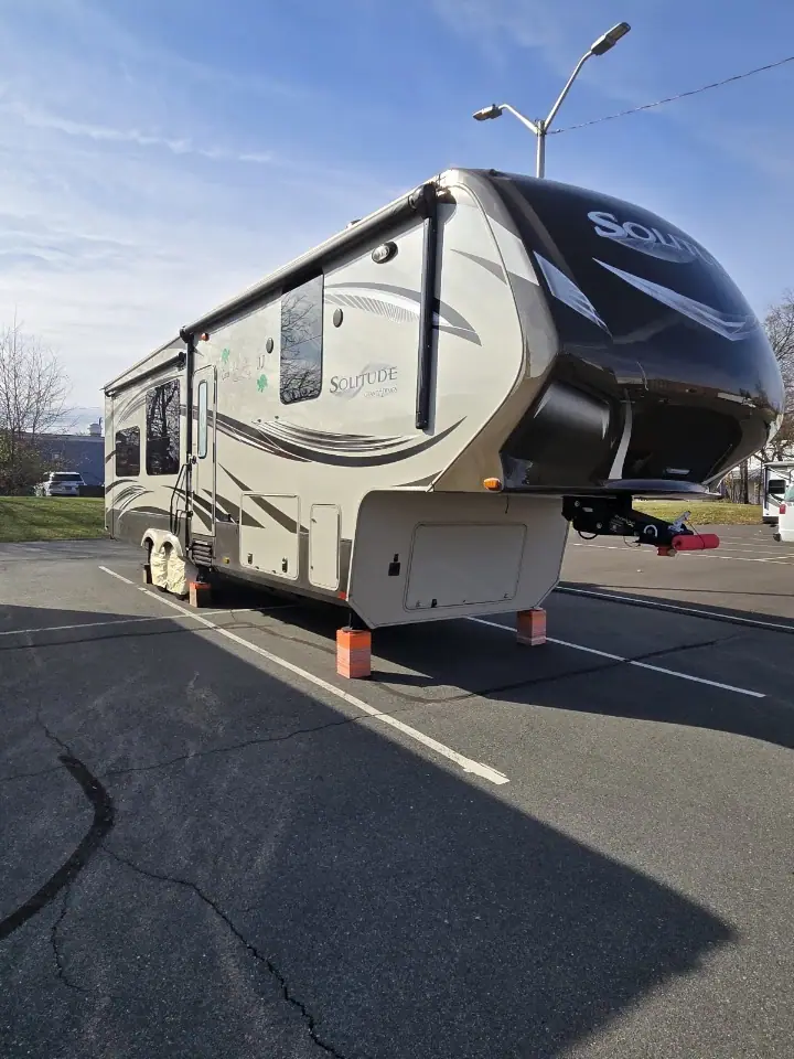 W RV & Boat Storage, RV storage in Warminster