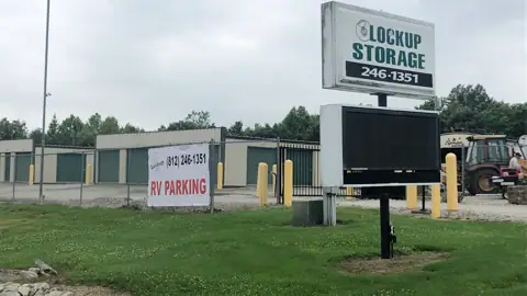 LockUp Storage in Sellersburg, IN