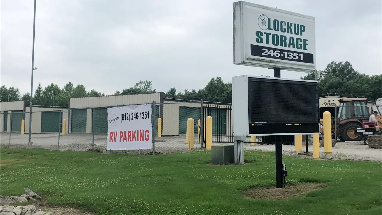 LockUp Storage, RV storage in Sellersburg