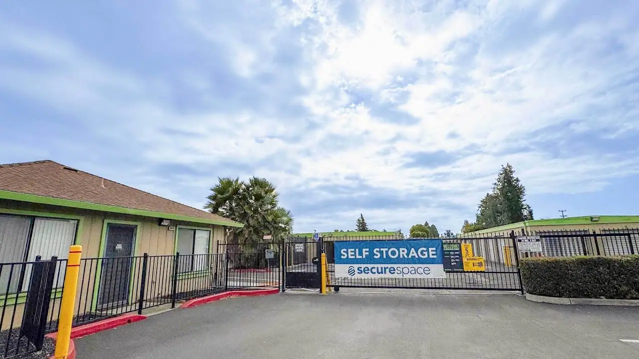 SecureSpace Self Storage Fremont Glenmoor, RV storage in Fremont